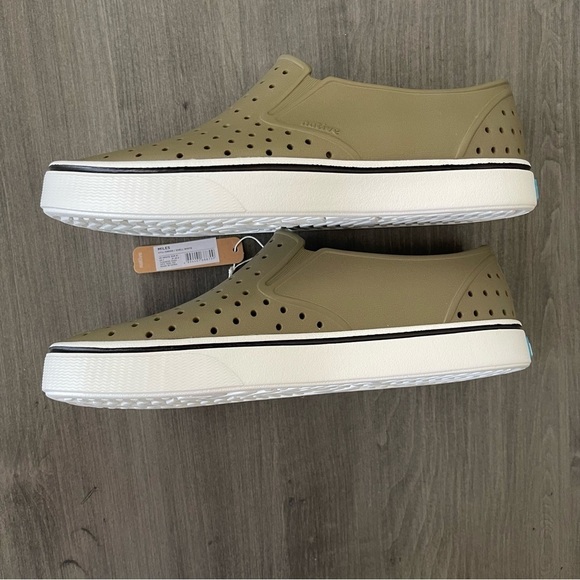 Native Miles slip on shoes green size 8 men 10 women NWT - Picture 9 of 13